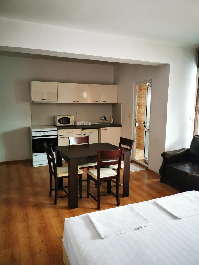 Jelezchevi Guest Rooms พรีมอร์สโก ภายนอก รูปภาพ