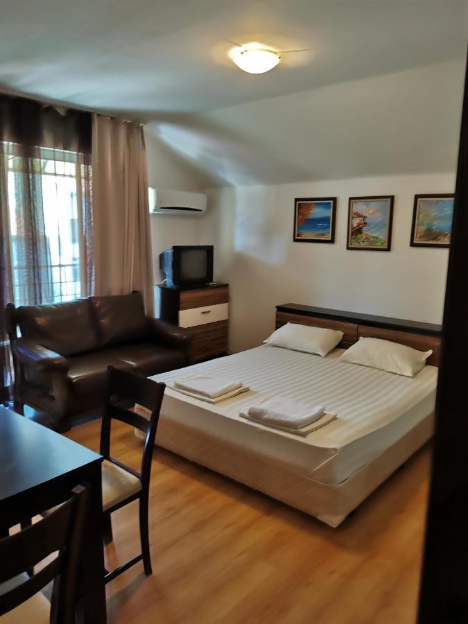 Jelezchevi Guest Rooms พรีมอร์สโก ภายนอก รูปภาพ